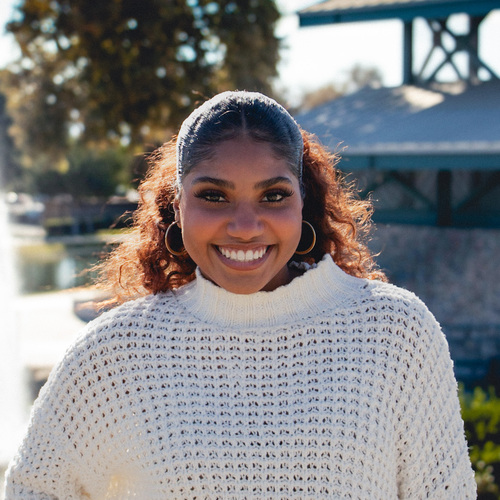 Ahria L - Fresno State Babysitter
