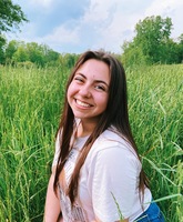 Mia B – Belmont Student Seeking Babysitting Jobs