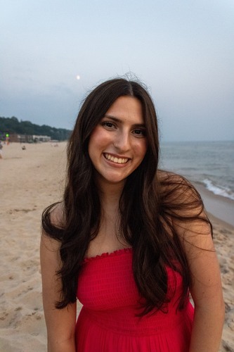 Chloe Z - GVSU Babysitter