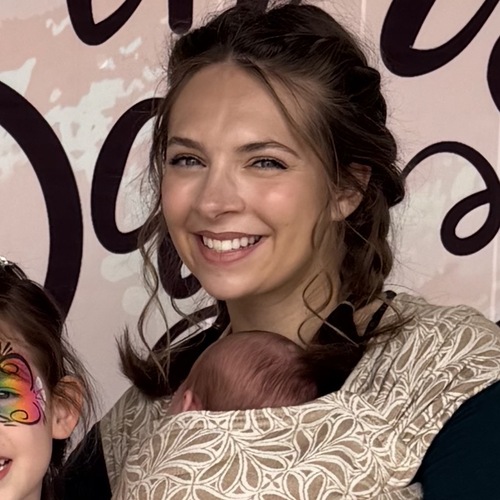 Baylee H - Pierce College (WA) Babysitter
