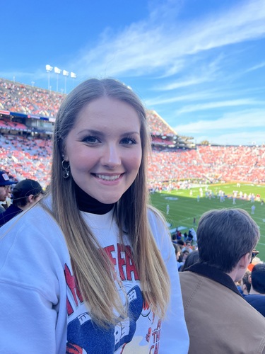 Olivia A - Auburn Babysitter