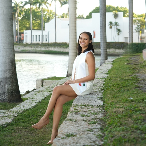 Lillian O – University of Miami Student Seeking Nanny Jobs