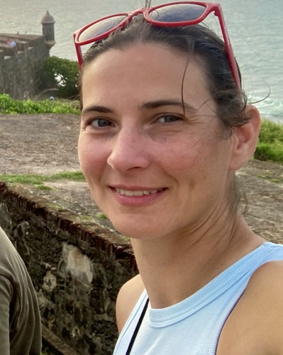 Julia G - Temple Babysitter