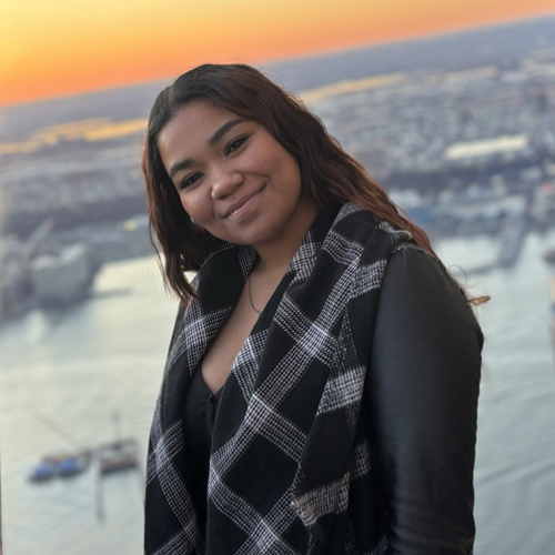 Paola B - Mount Wachusett Community College Babysitter