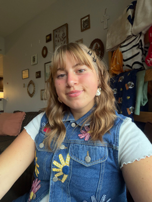 Shaye F - Belmont Babysitter