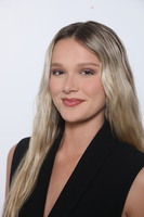 Isabella W – Make-up Designory Student Seeking Babysitting Jobs