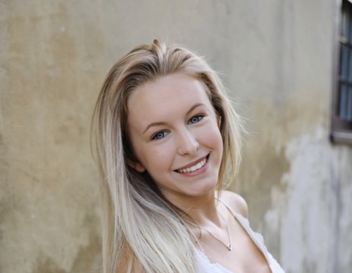 Macey R - UNF Babysitter