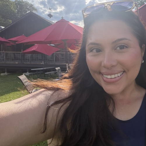 Cyntia O - Dominican College Babysitter