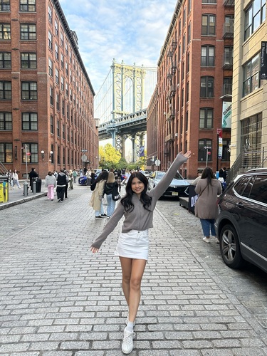 Kyla D - UH Babysitter