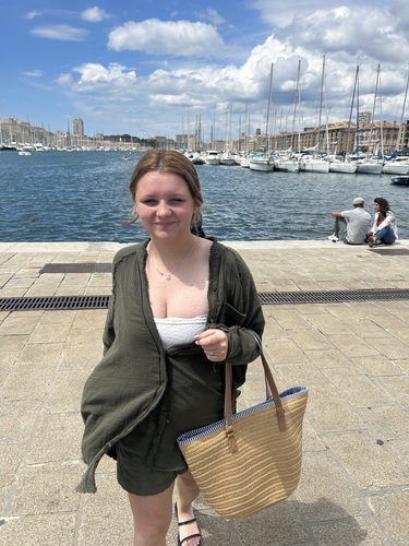 Cerys W - University of Phoenix-Missouri Babysitter