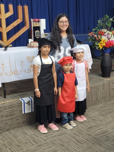 Gloria O - Mitchell Community College  Babysitter