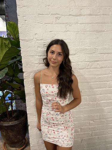 Layla Y - UNO Babysitter