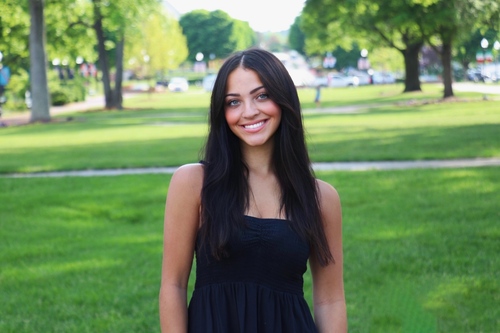 Anna L - HPU Babysitter