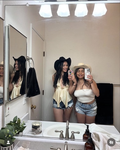 Elizabeth R - SBCC Babysitter