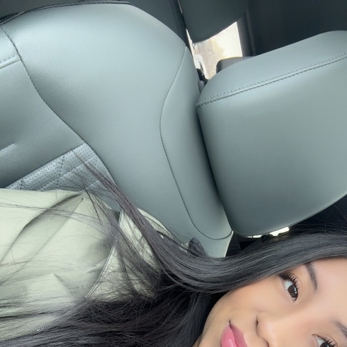 Juliana  - College of Lake County  Babysitter