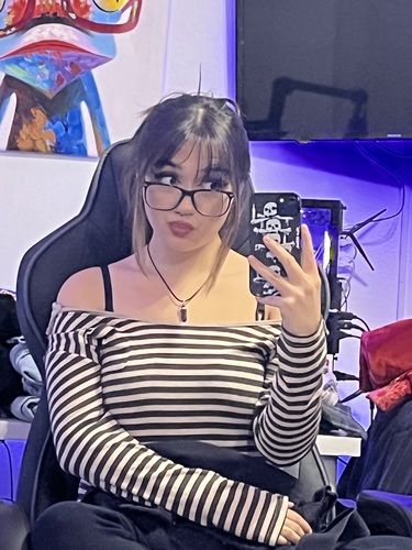 Adriane D - Mt San Antonio College  Babysitter