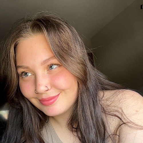 Anna H – ONU Student Seeking Babysitting Jobs