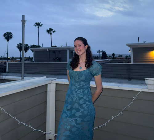 Ella J - USC Babysitter