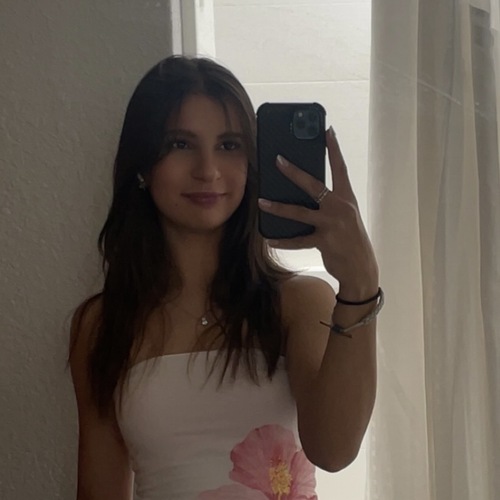 Josephine W - Seminole State College of Florida Babysitter