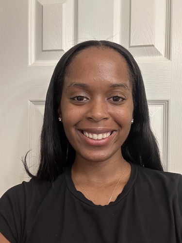 Alee E - UConn Babysitter