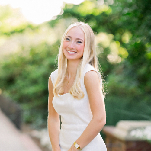 Hannah Grace G - Auburn Babysitter