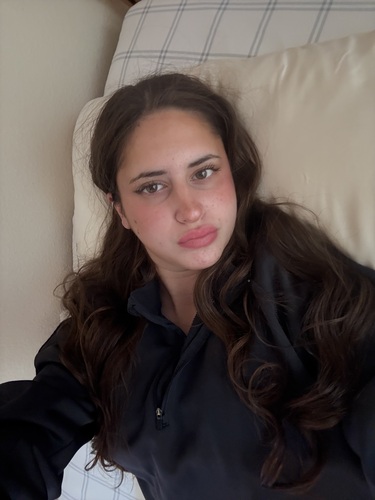 Arielle B - Reed Babysitter