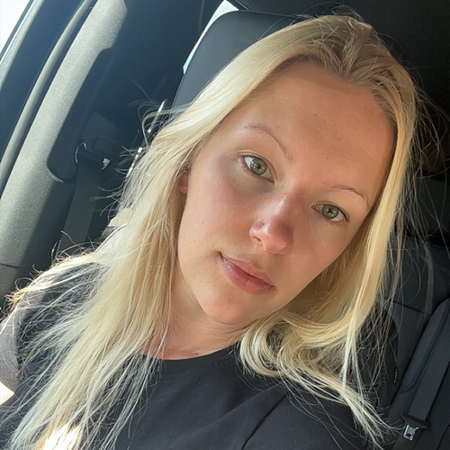 Noora J - Miami Dade Babysitter