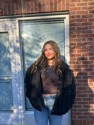 Marissa M - Elon Babysitter