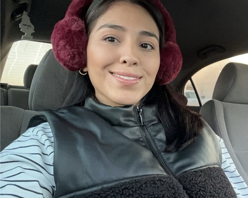 Mariela A - Merced Babysitter
