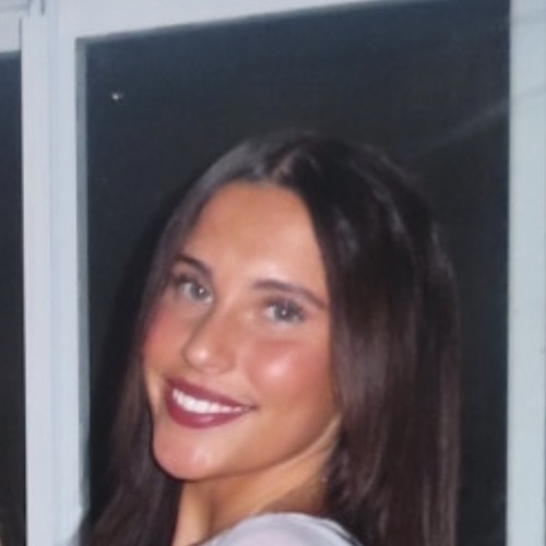 Francesca D - FAU Babysitter