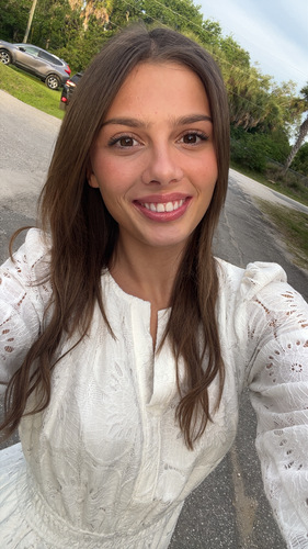Viktoriia L - Seminole State College of Florida Babysitter