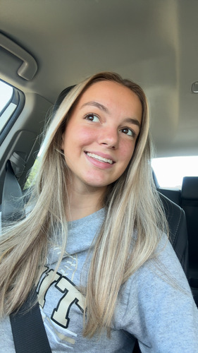 Kalleigh R - Troy Babysitter