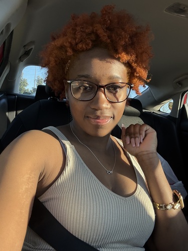 Edreonna L - Hinds Community College  Babysitter