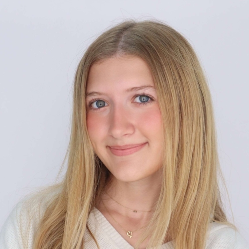 Julia W - Vanderbilt Babysitter