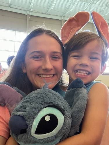 Elizabeth W - Austin CC Babysitter
