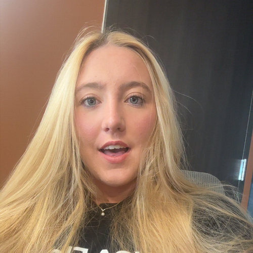 Julia M - LSU Babysitter