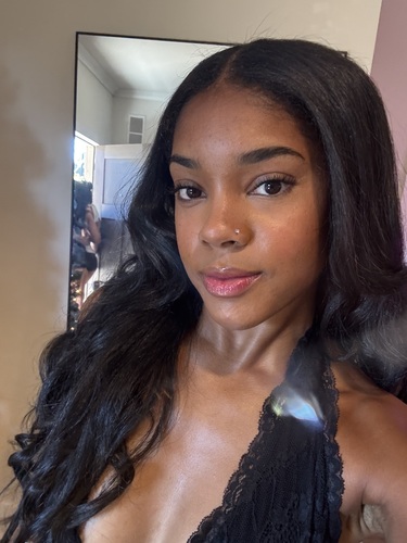 Cameryn M - UH Babysitter