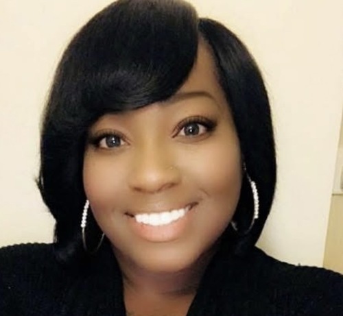 Ladaisha W - Albany Technical College  Babysitter