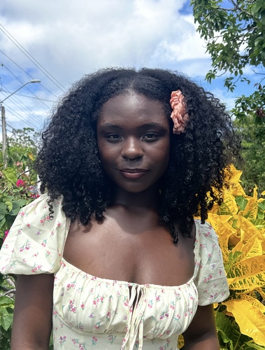 Samantha R - Bard Babysitter