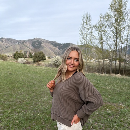 Allie B - USU Babysitter