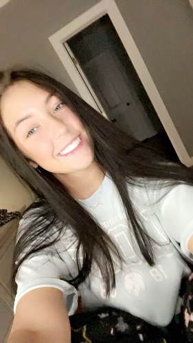 Jaci S - Paris Junior College  Babysitter