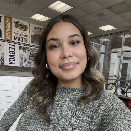 Caylei T - GSW Babysitter