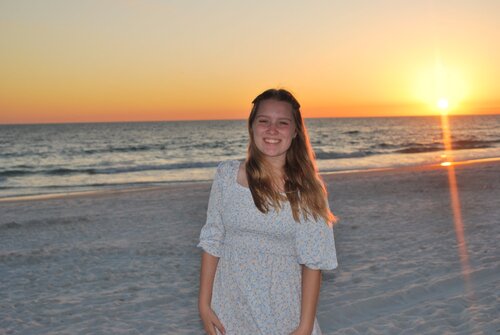 Julianna H - Auburn Babysitter