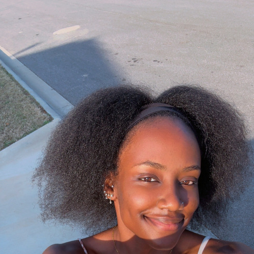 Yvonne M - PVAMU Babysitter
