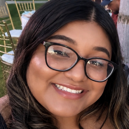 Julia L - Taft College  Babysitter