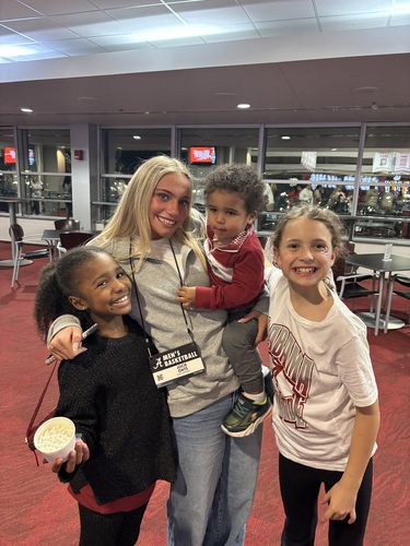 Jocelyn O - University of Alabama Babysitter