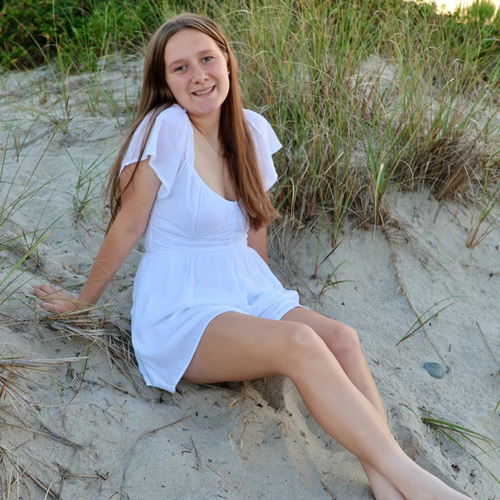 Emily E - Bristol Community College  Babysitter