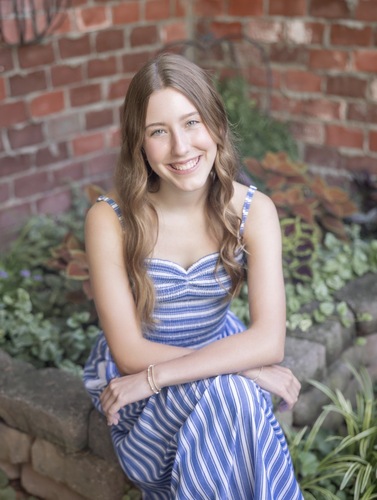Ellie K - Belmont Babysitter