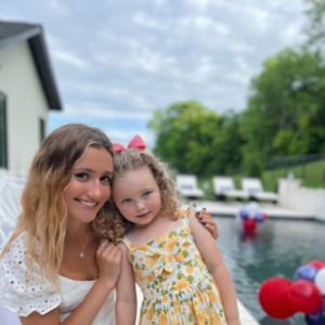 Evelyn R - Ole Miss Babysitter