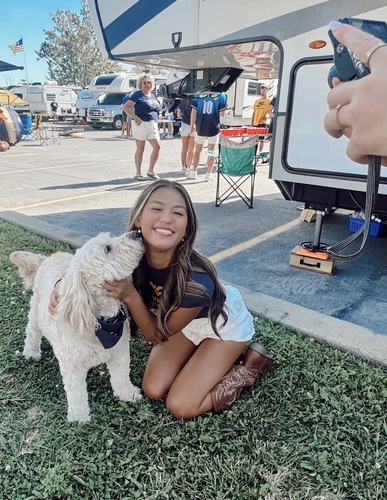 Anabel V - WVU Babysitter